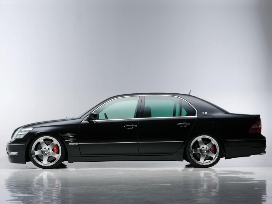  Lexus LS430 by Wald 2003 года  (фото 4 из 6)